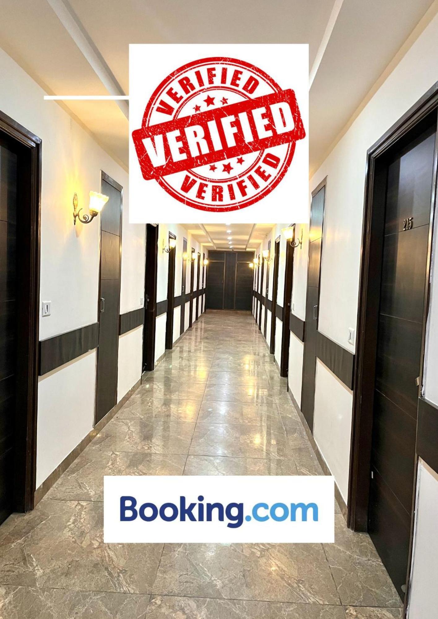 Hotel Jb Residency !! Luxurious & Royal Balcony Rooms !! Large Rooms Zirakpur Eksteriør bilde